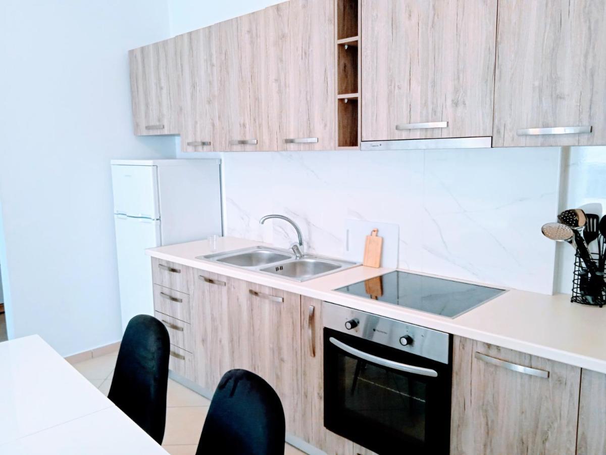 Artist S Apartment Влёра Экстерьер фото